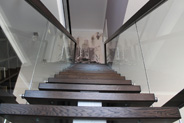 Лестницы со стеклянным ограждением. Изображение 104